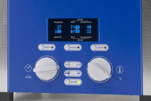 Bộ điều khiển của bể rửa siêu âm Elmasonic P series