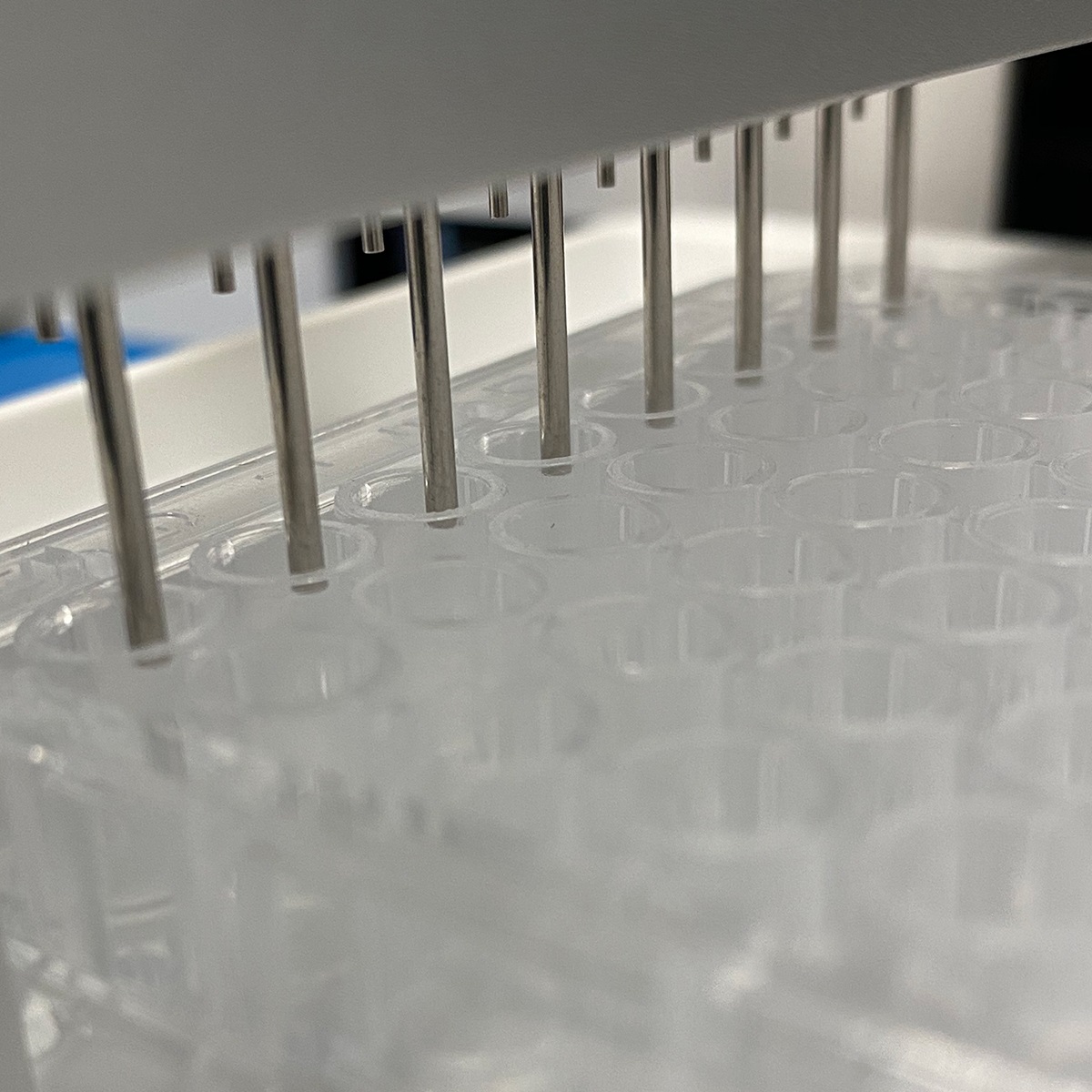 Máy rửa đĩa microplate 96 giếng SmartWasher - Ảnh 3